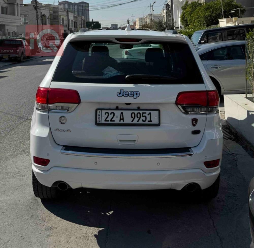 جیپ گراند شیرۆکی